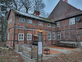48 Gesindehaus Below