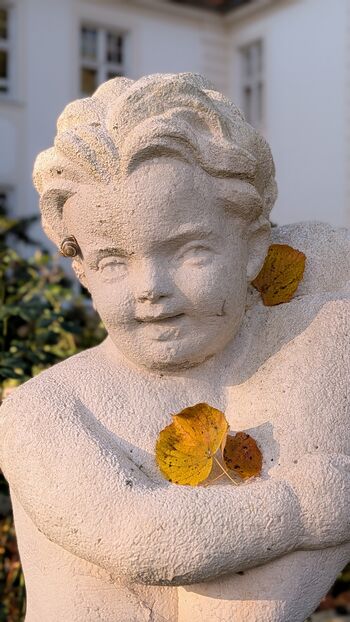 Badow Figur vor dem Haus@alexlotz