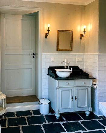 C677840F-FBDF-4345-8A03-D81571C65F0E