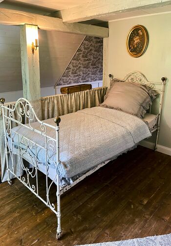 DF88B31C-29AA-4A13-BA55-1A78E20C95F8