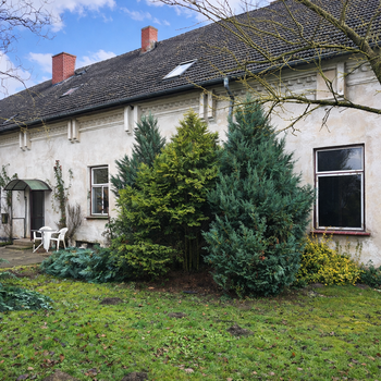 CE57ECA6-CB5D-4AB3-A565-BB962A5133B8