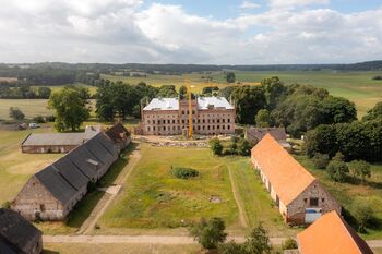 Schloss-Broock-Luftbild Kopie