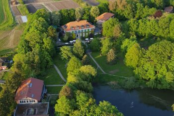 Luftaufnahme gutshaus-stellshagen-1024x683