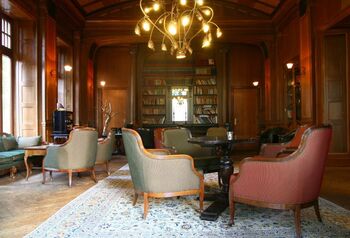 Schloss basthorst herrenhaus bibliothek-1024x696