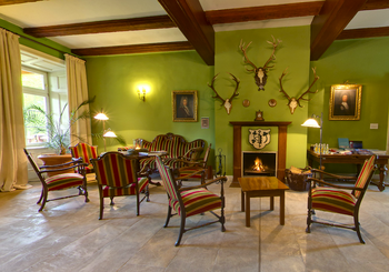 EingangshallemitKaminGutshaus Ludorf