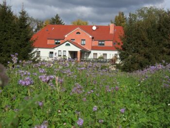 Herrenhaus Friedrichshof amsee-ommerwiese