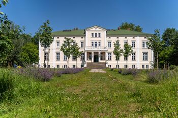 Herrenhaus dersentin