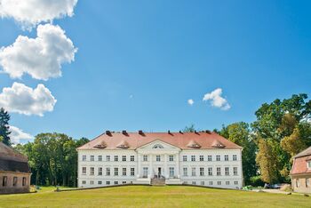 Front SchlossRetzow Kopie