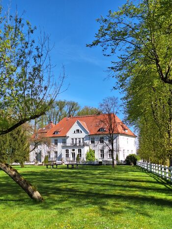Gutshaus und Park Badow@alexlotz