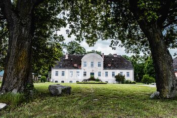 Gut Neuensund