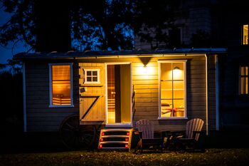 SchlossKaarz Saunawagen-1024x683