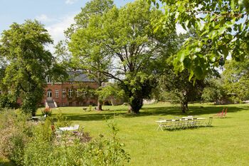 Garten-hotel-pohnstorf-gutshaus