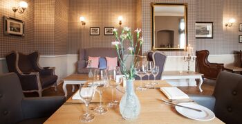 Schlos Basthorst-Schloss Lounge-1024x523