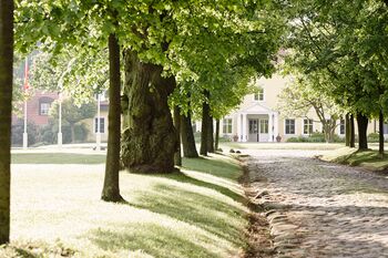 Gutshaus-allee-stolpe