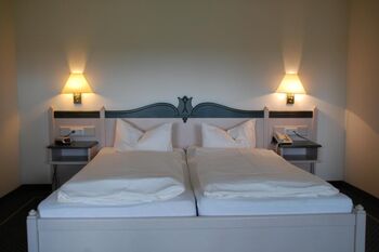 Redewisch zimmer