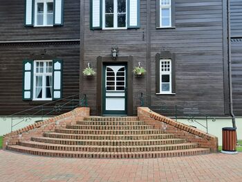 Fb4cec2a-46bb-4302-a0d9-a64c3f2e71bb