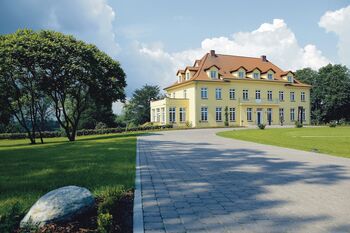 Gremmelin-gutshaus-am-see