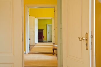 SonnengelberBlick im FlurdesGutshausesLudorf