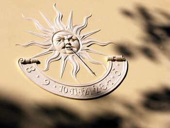 008 Sonnenuhr