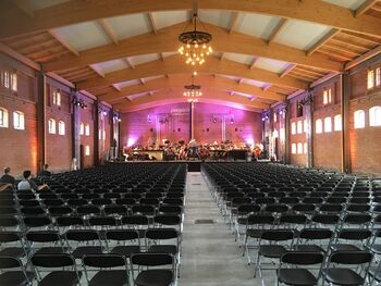 Burg-kurzen-trechow-festspielhalle