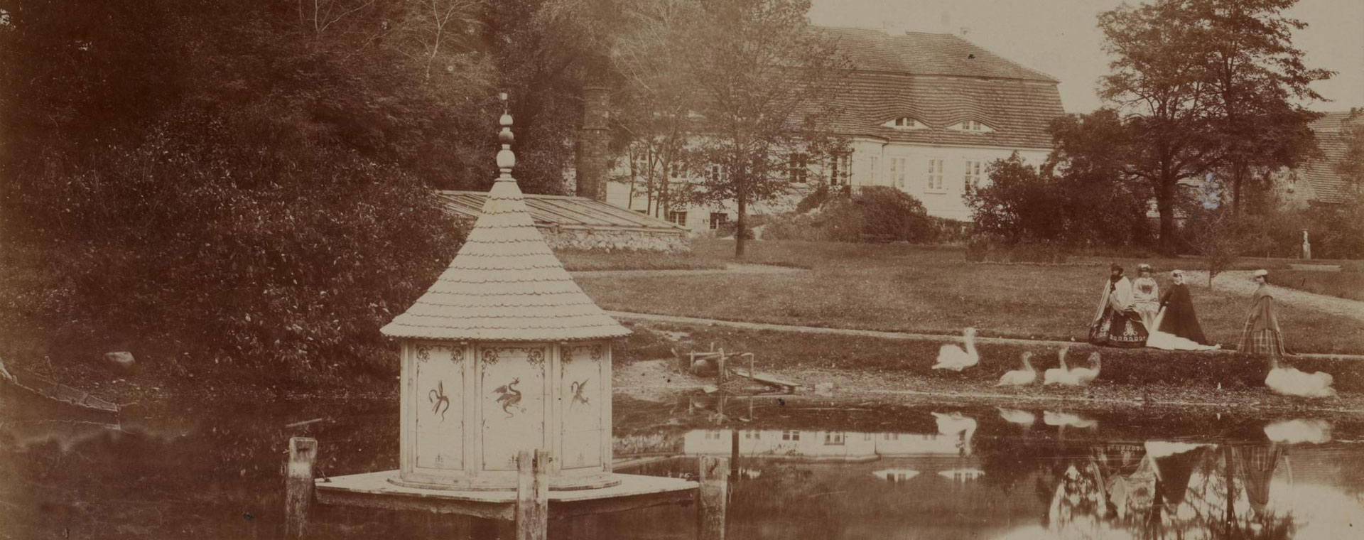 Labi Aegade Manor Houses of Estonia エストニア マナーハウス